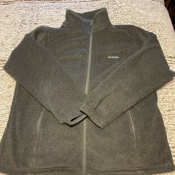 Columbia Women's Charcoal Fleece Jacket - Picture 1 of 10